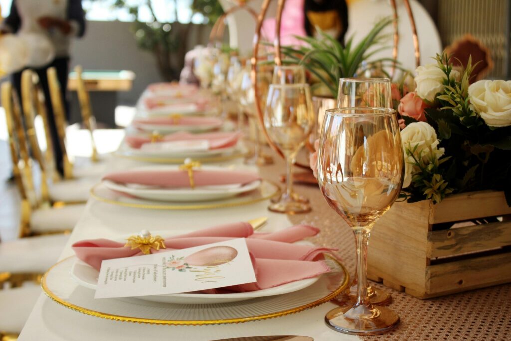 Luxury pink and gold table setting with floral centerpiece by Saraya D Decor Adelaide